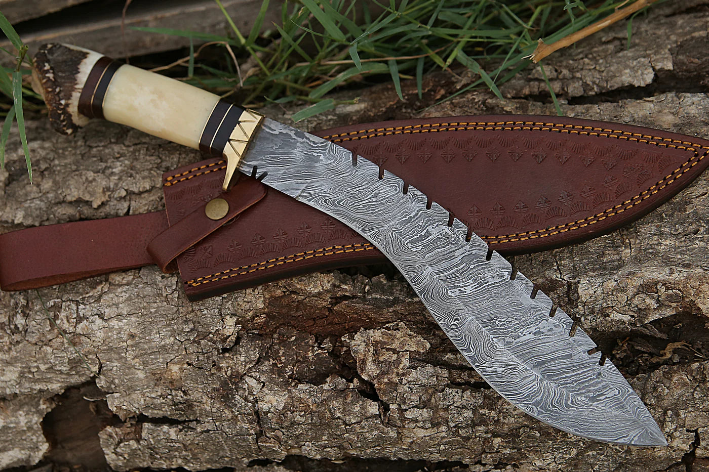 White Bone Kukri Knife Mosaic Pin Stag Horn Handle Damascus Steel Big Hunting Knife With Pouch.