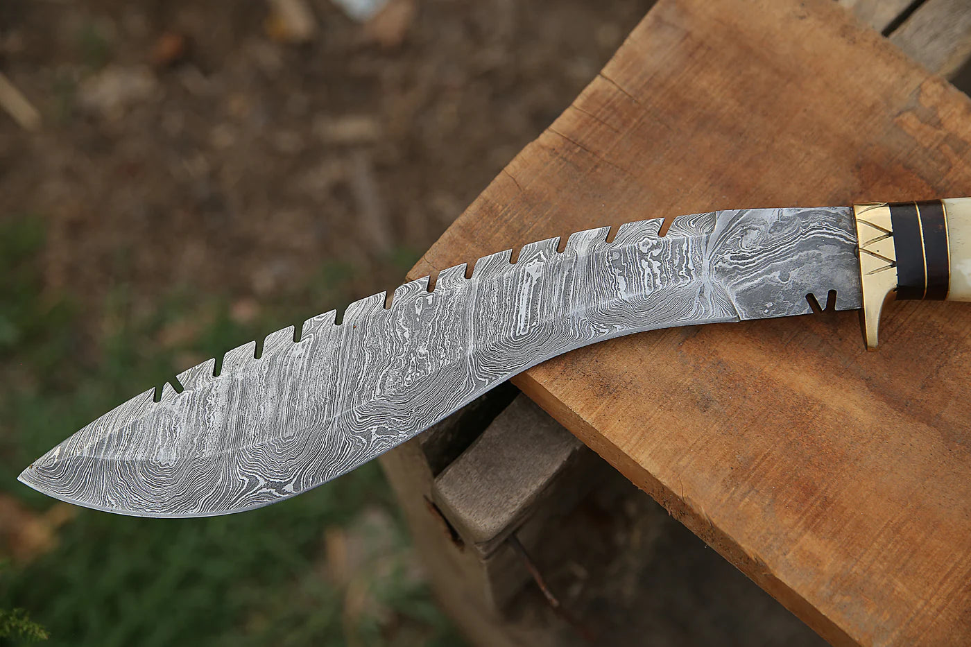 White Bone Kukri Knife Mosaic Pin Stag Horn Handle Damascus Steel Big Hunting Knife With Pouch.