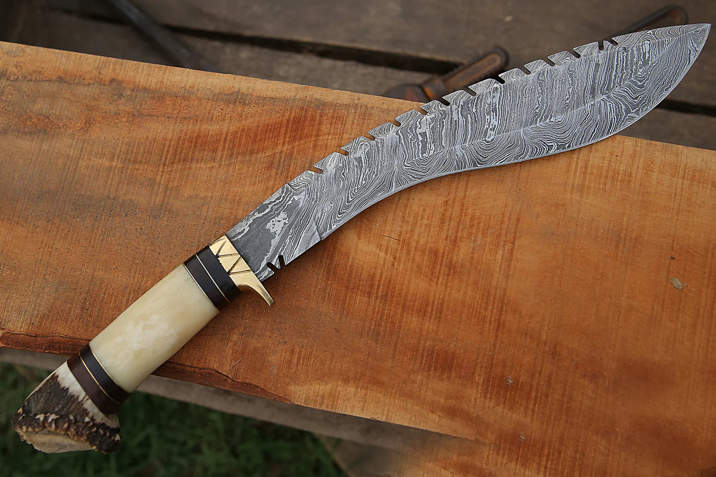 White Bone Kukri Knife Mosaic Pin Stag Horn Handle Damascus Steel Big Hunting Knife With Pouch.